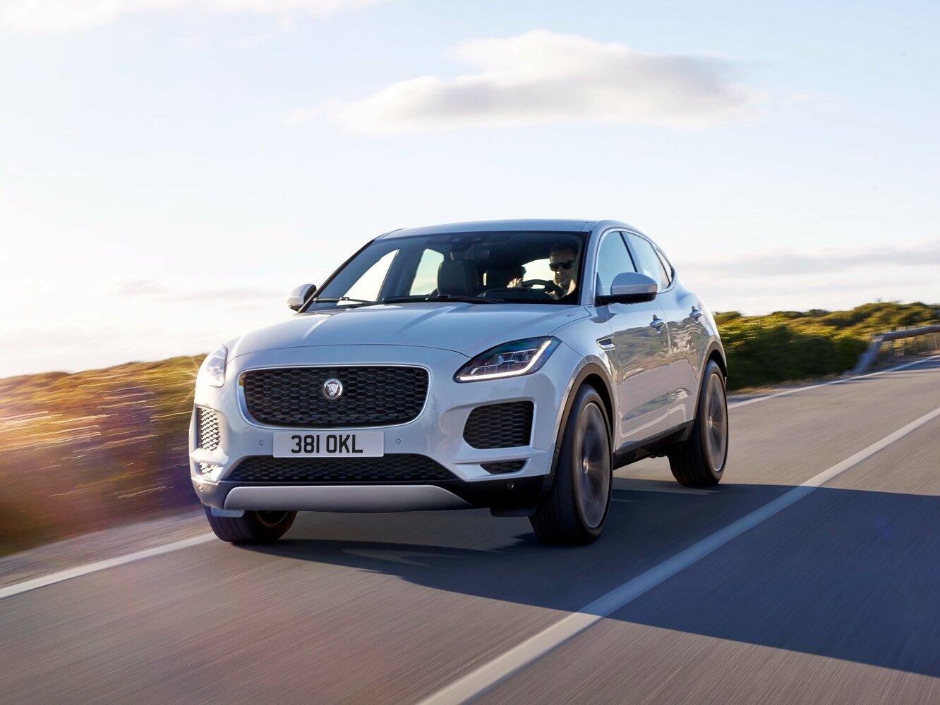 Jaguar E-Pace I (2017-2024) - Внедорожник 5 дв.