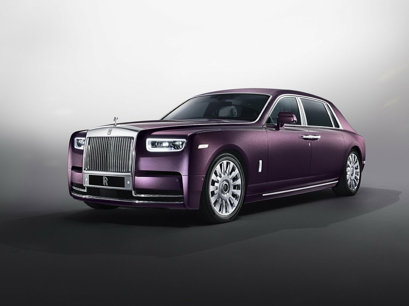 Rolls-Royce Phantom VIII (2017-2026) - Седан Long