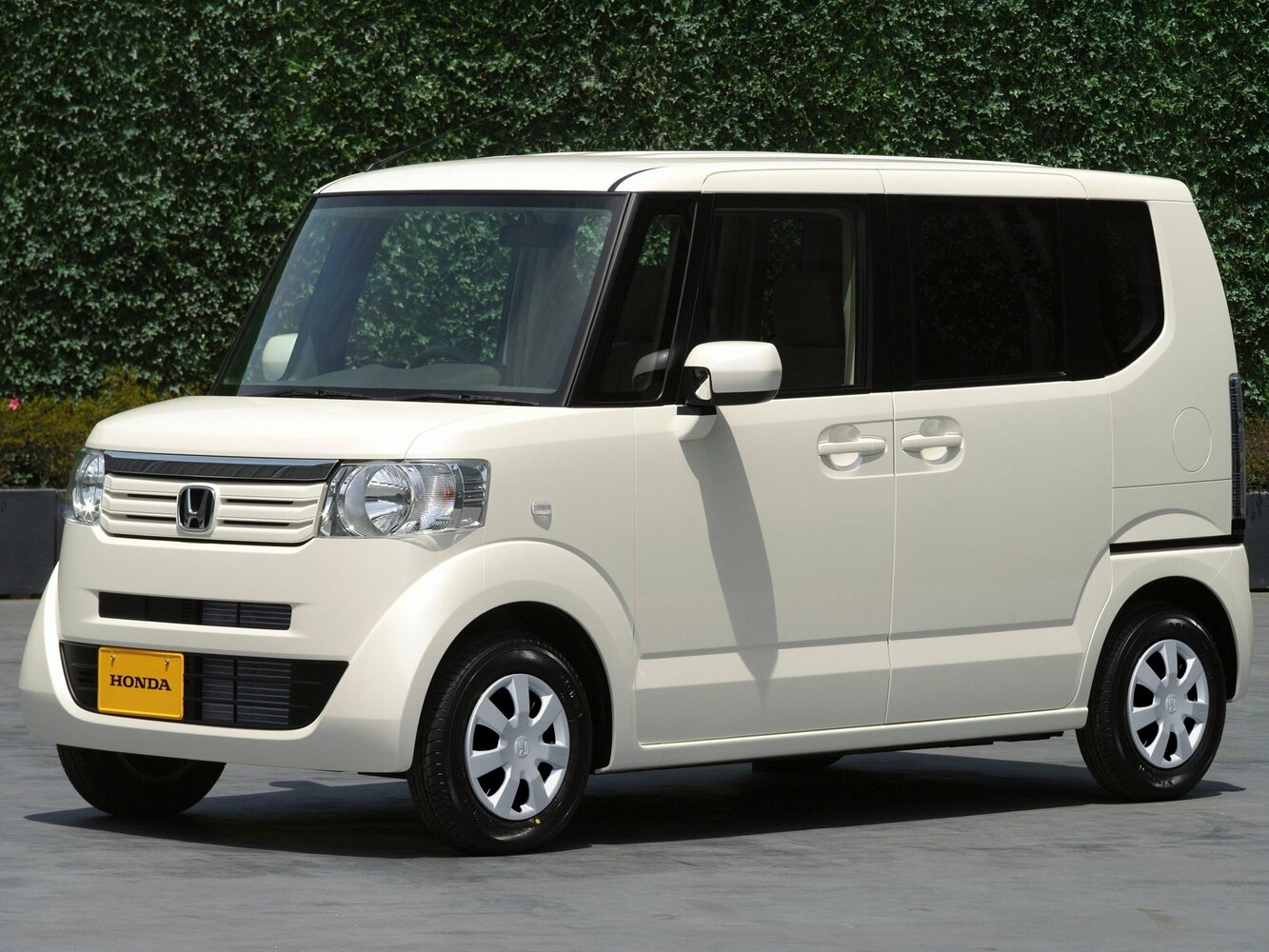 Honda N-BOX I (2011-2017) - Микровэн