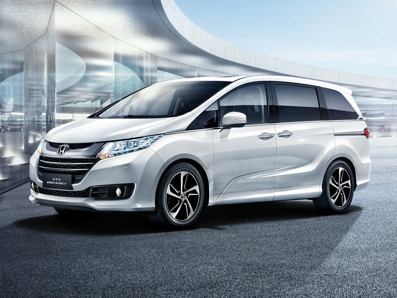 Honda Odyssey V (2013-2026) - Минивэн