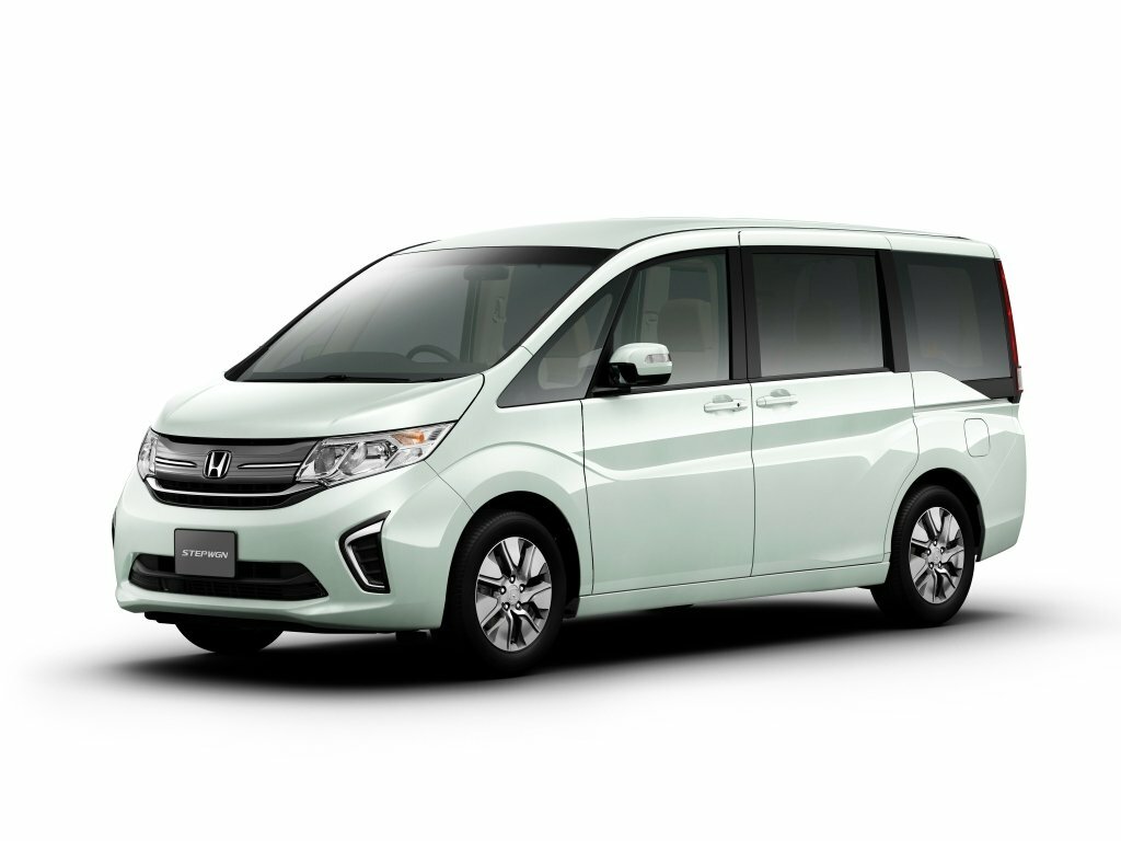 Honda Stepwgn V (2015-2022) - Минивэн