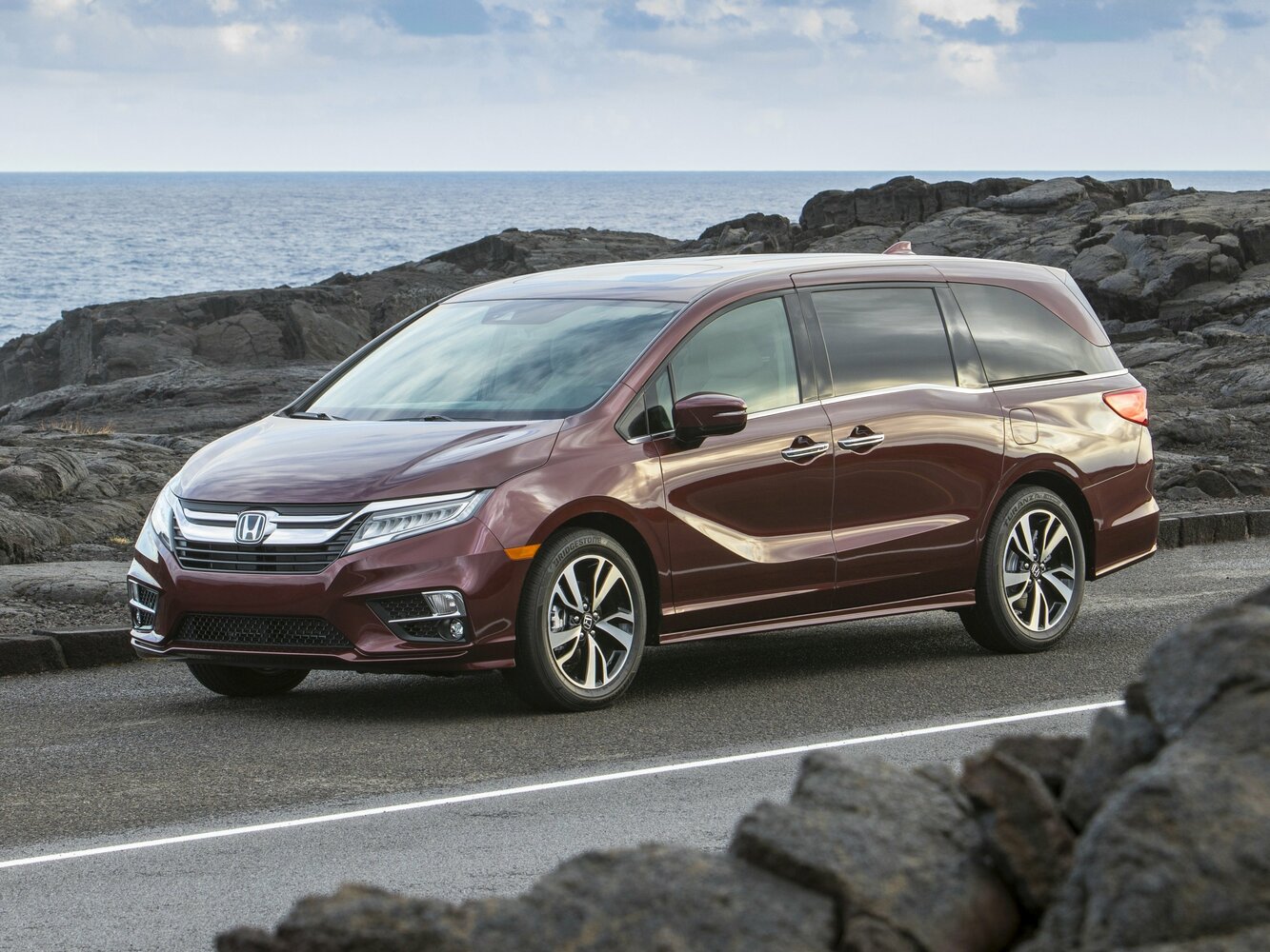 Honda Odyssey (North America) V (2017-2026) - Минивэн