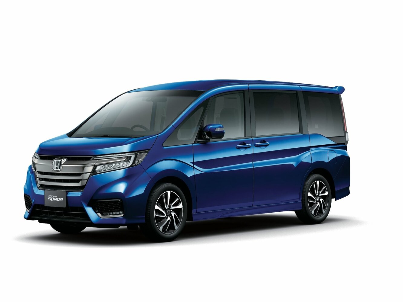 Honda Stepwgn V (2015-2022) - Минивэн Spada