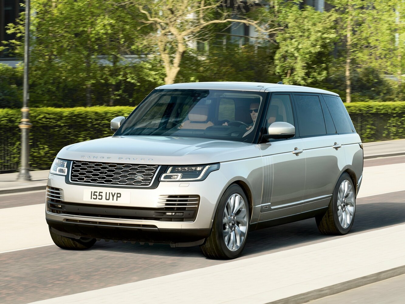 Land Rover Range Rover IV (2012-2022) - Внедорожник 5 дв. Long