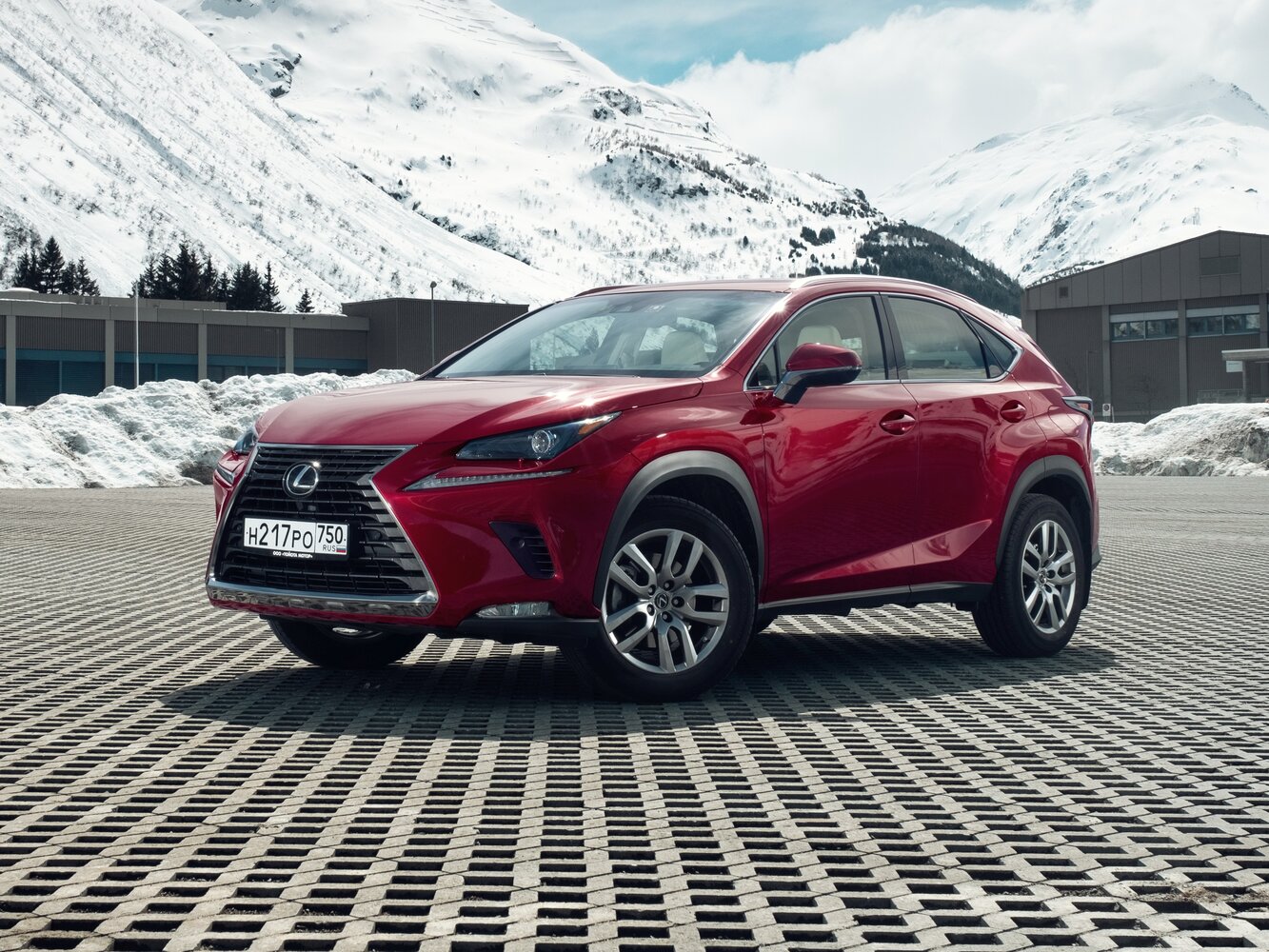 Lexus NX I (2014-2021) - Внедорожник 5 дв.