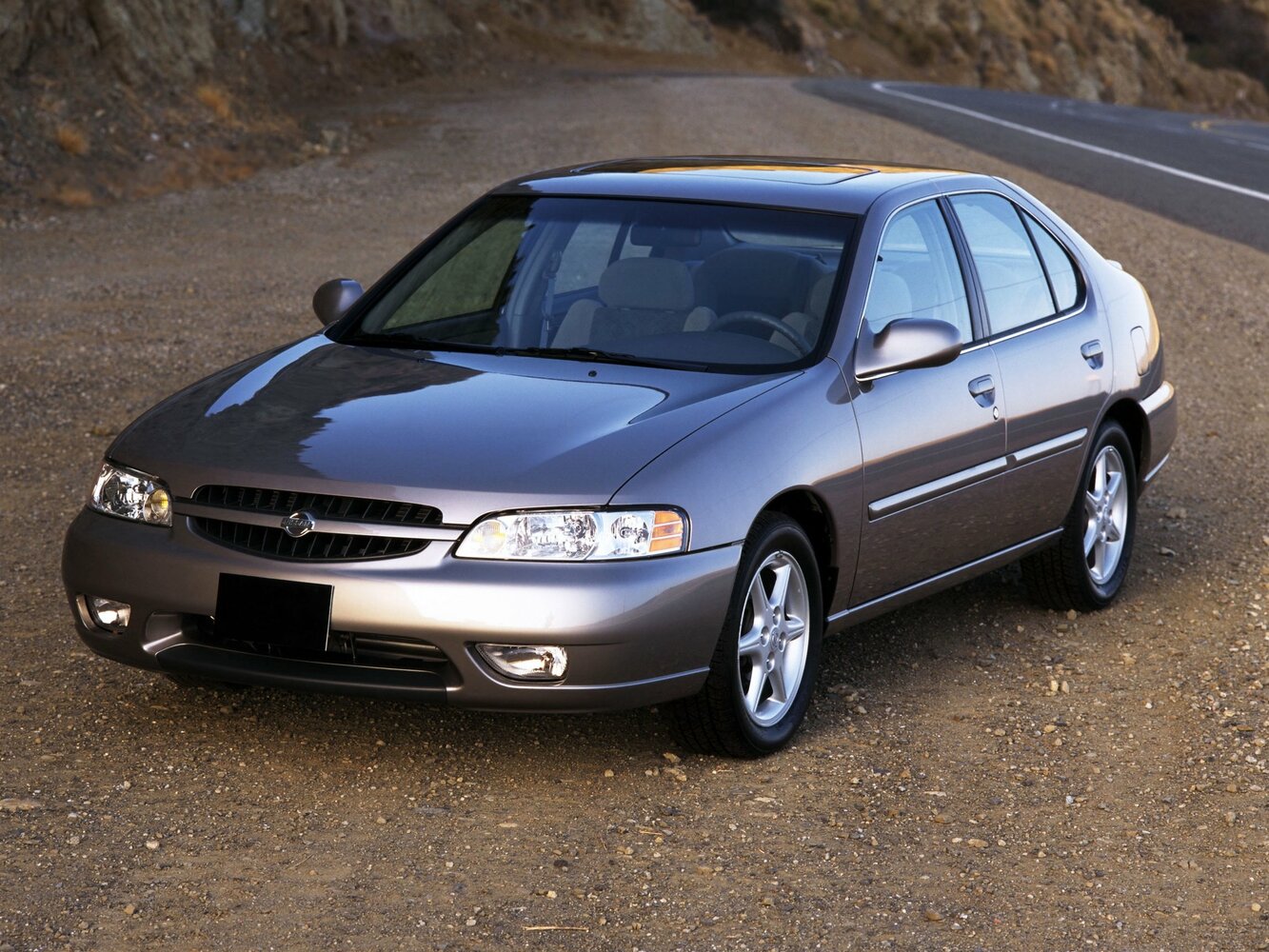 Nissan Altima II (1997-2001) - Седан