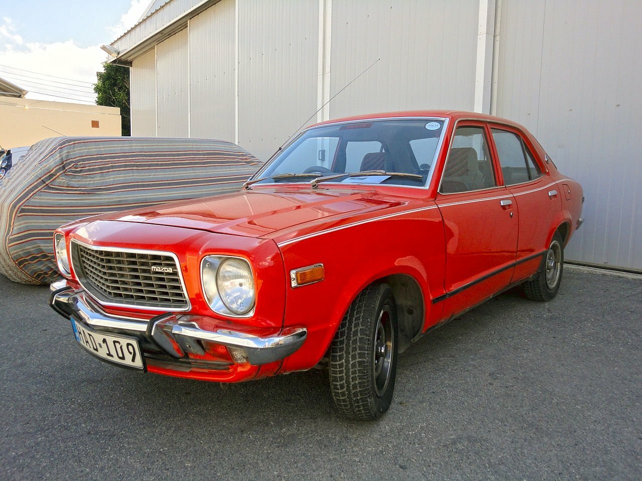 Mazda 818 I (1974-1978) - Седан