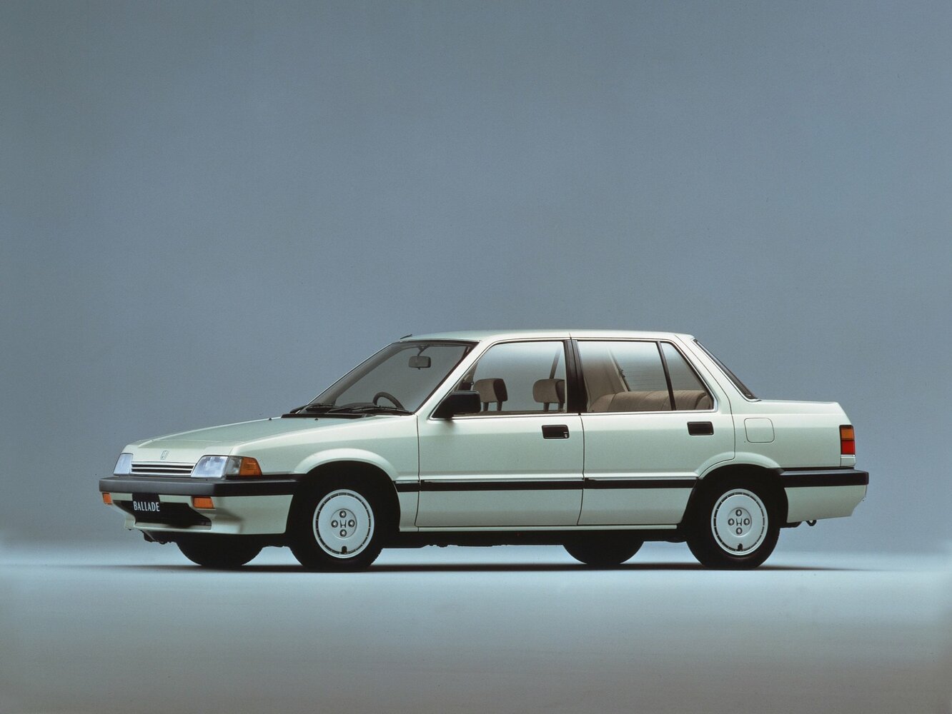 Honda Ballade II (1983-1987) - Седан