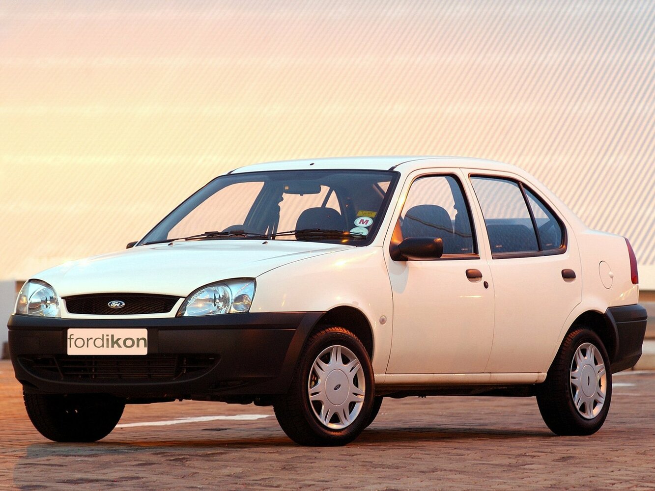 Ford Ikon I (1999-2011) - Седан