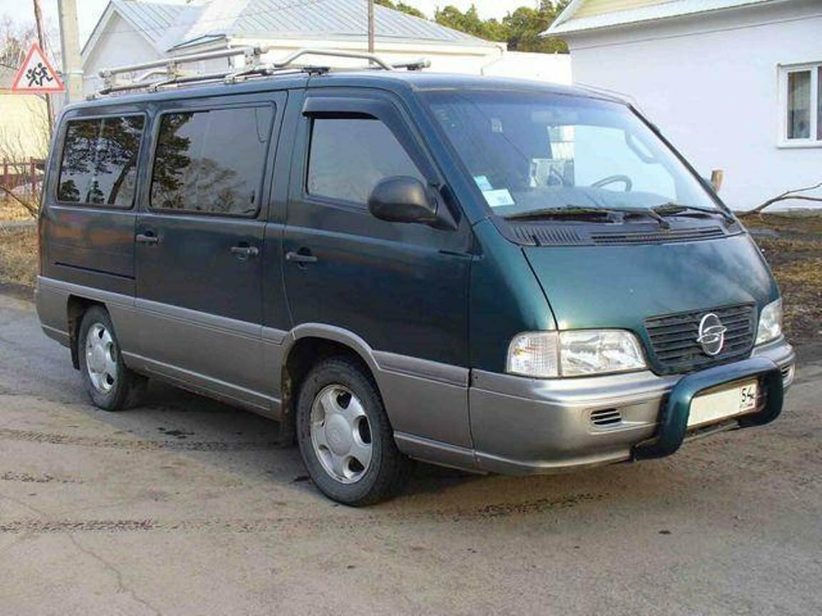 SsangYong Istana I (1995-2003) - Минивэн