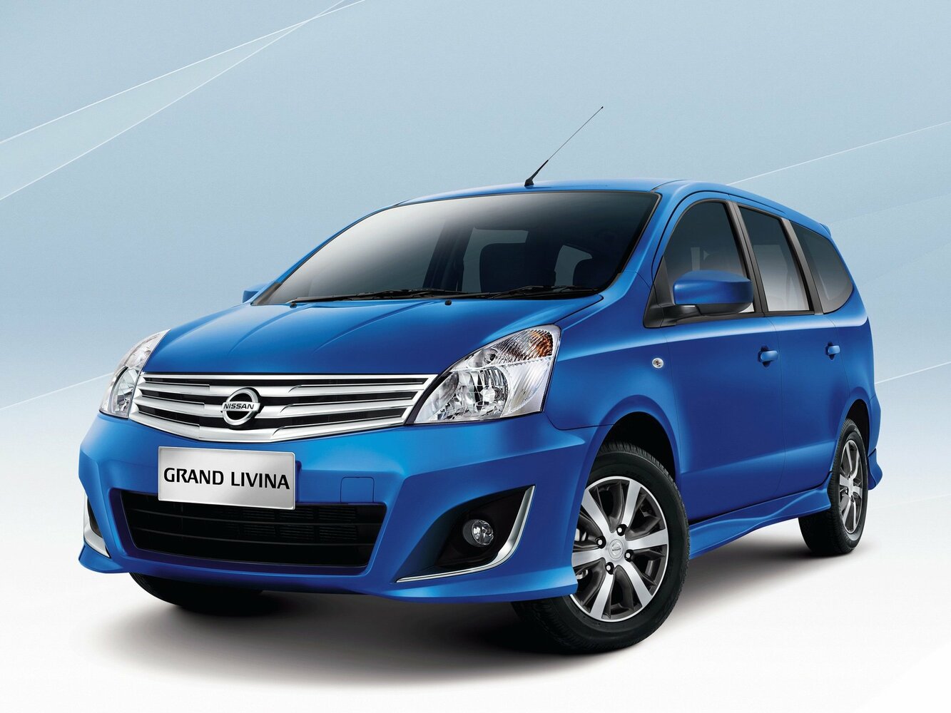 Nissan Livina I (2006-2019) - Минивэн Grand