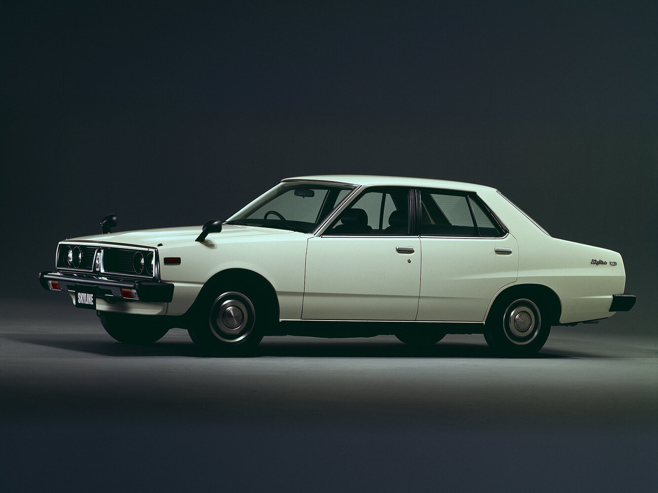 Nissan Skyline V (1977-1981) - Седан