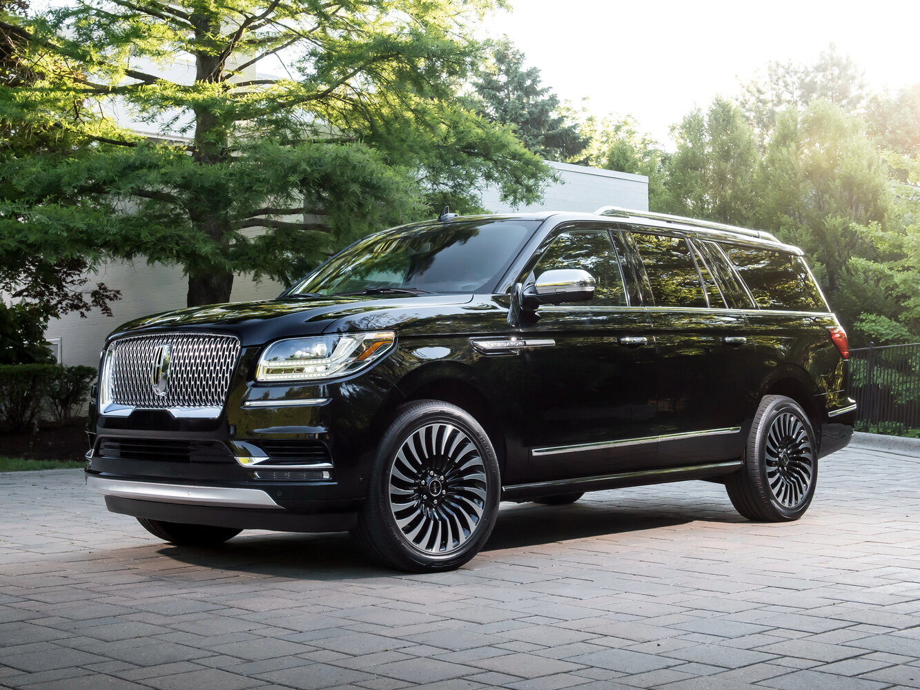 Lincoln Navigator IV (2017-2025) - Внедорожник 5 дв. L