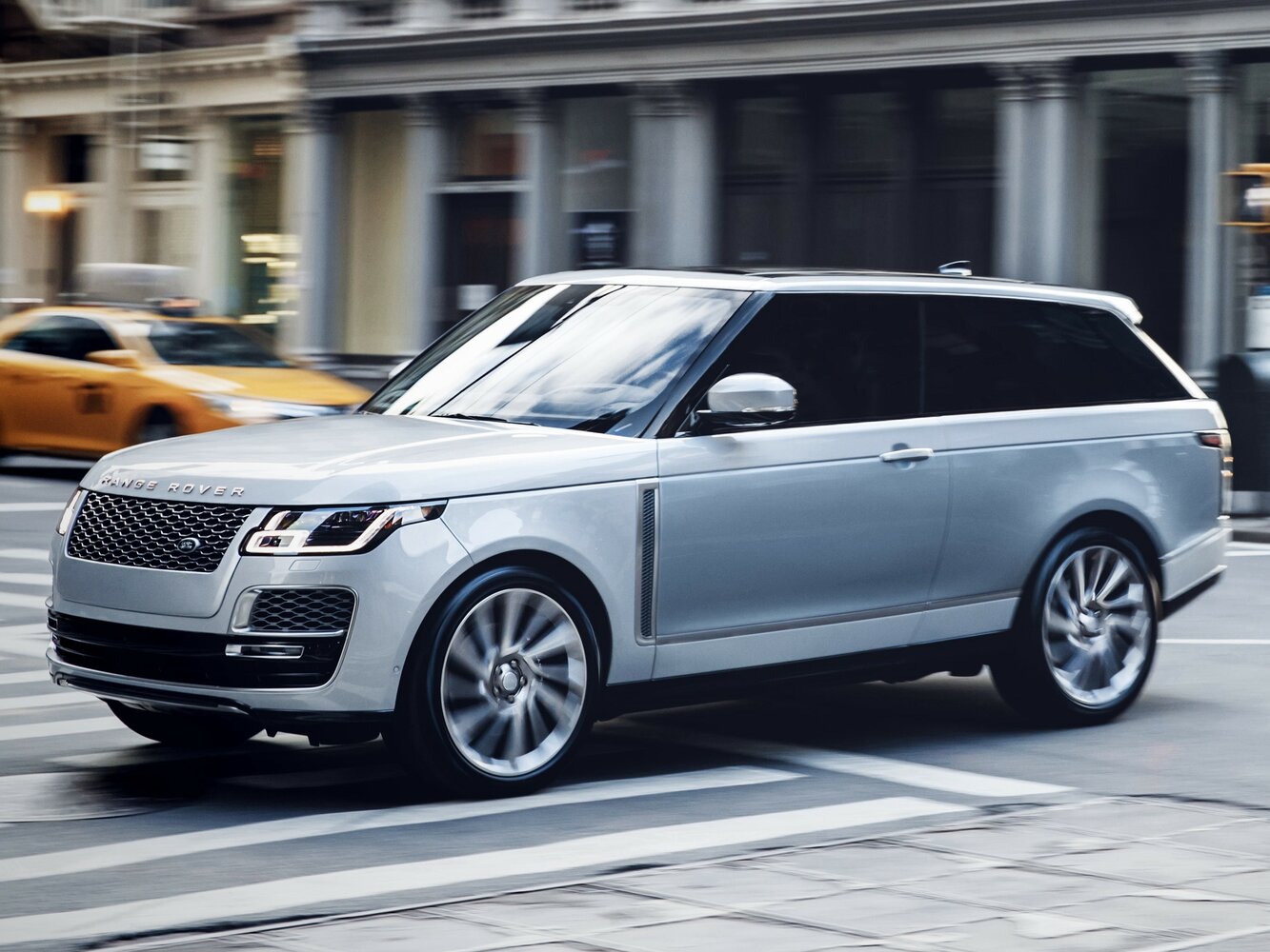 Land Rover Range Rover IV (2012-2022) - Внедорожник 3 дв. SV Coupe