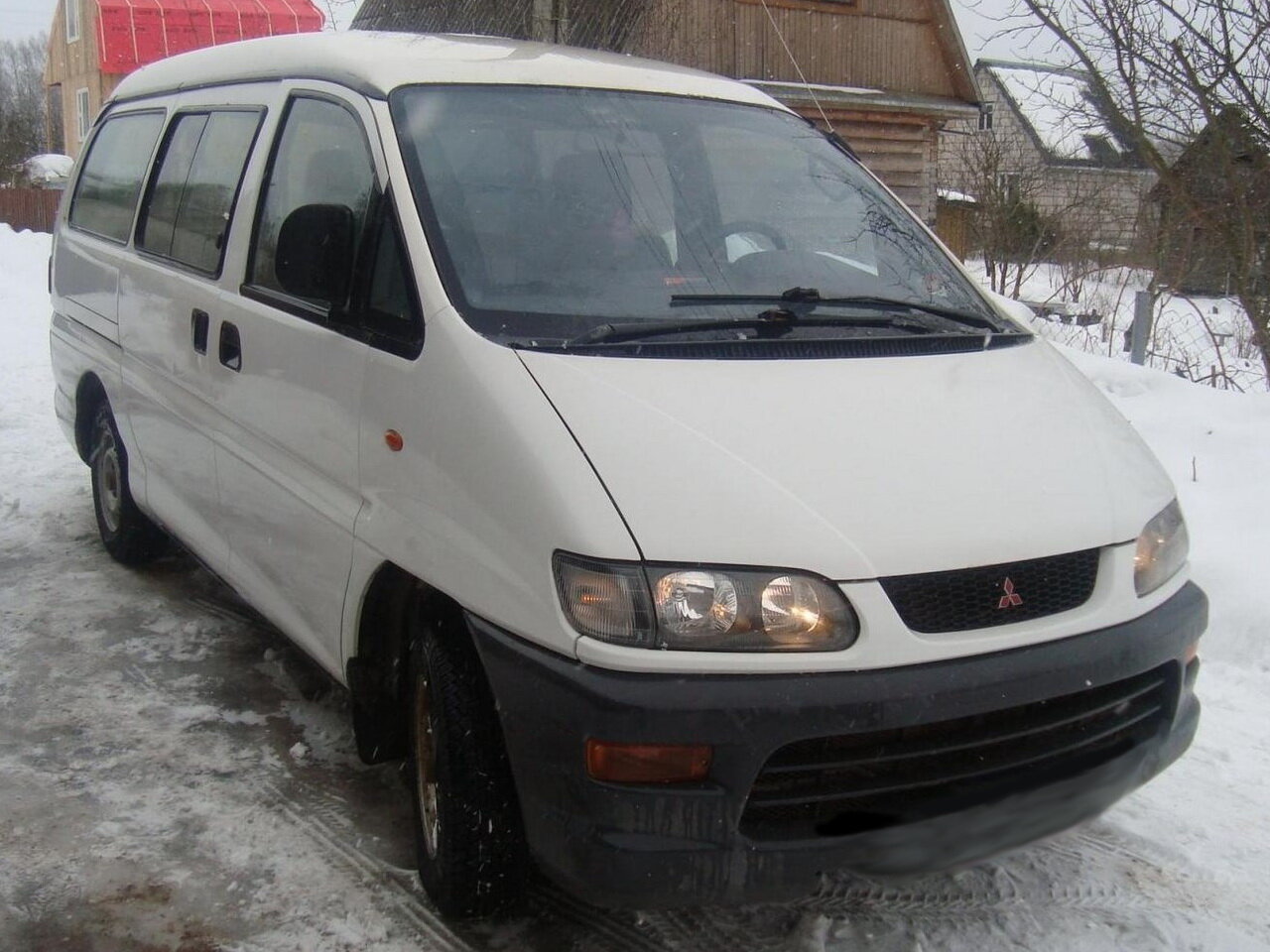 Mitsubishi L400 I (1995-2006) - Минивэн