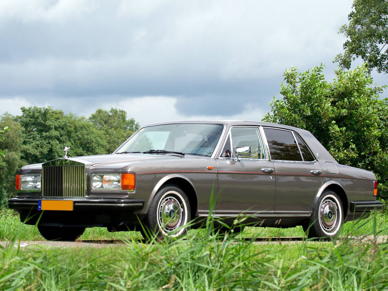 Rolls-Royce Silver Spirit Mark (1980-1997) - Седан