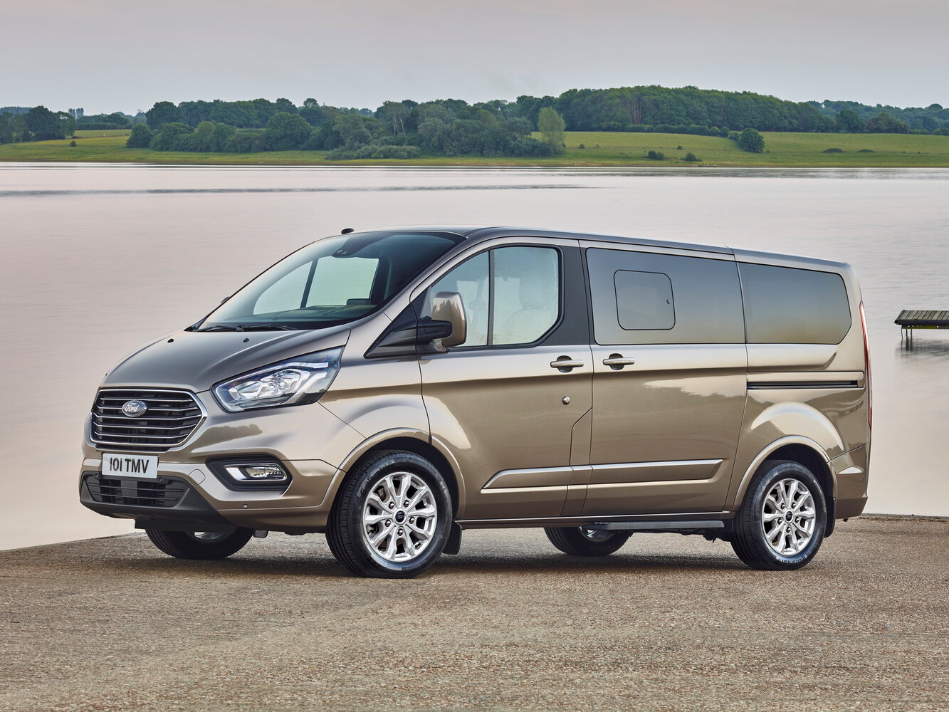 Ford Tourneo Custom I (2012-2026) - Минивэн SWB