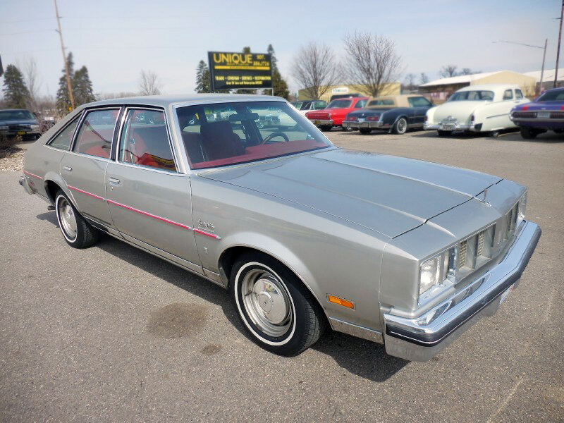 Oldsmobile Cutlass V (1978-1988) - Фастбек