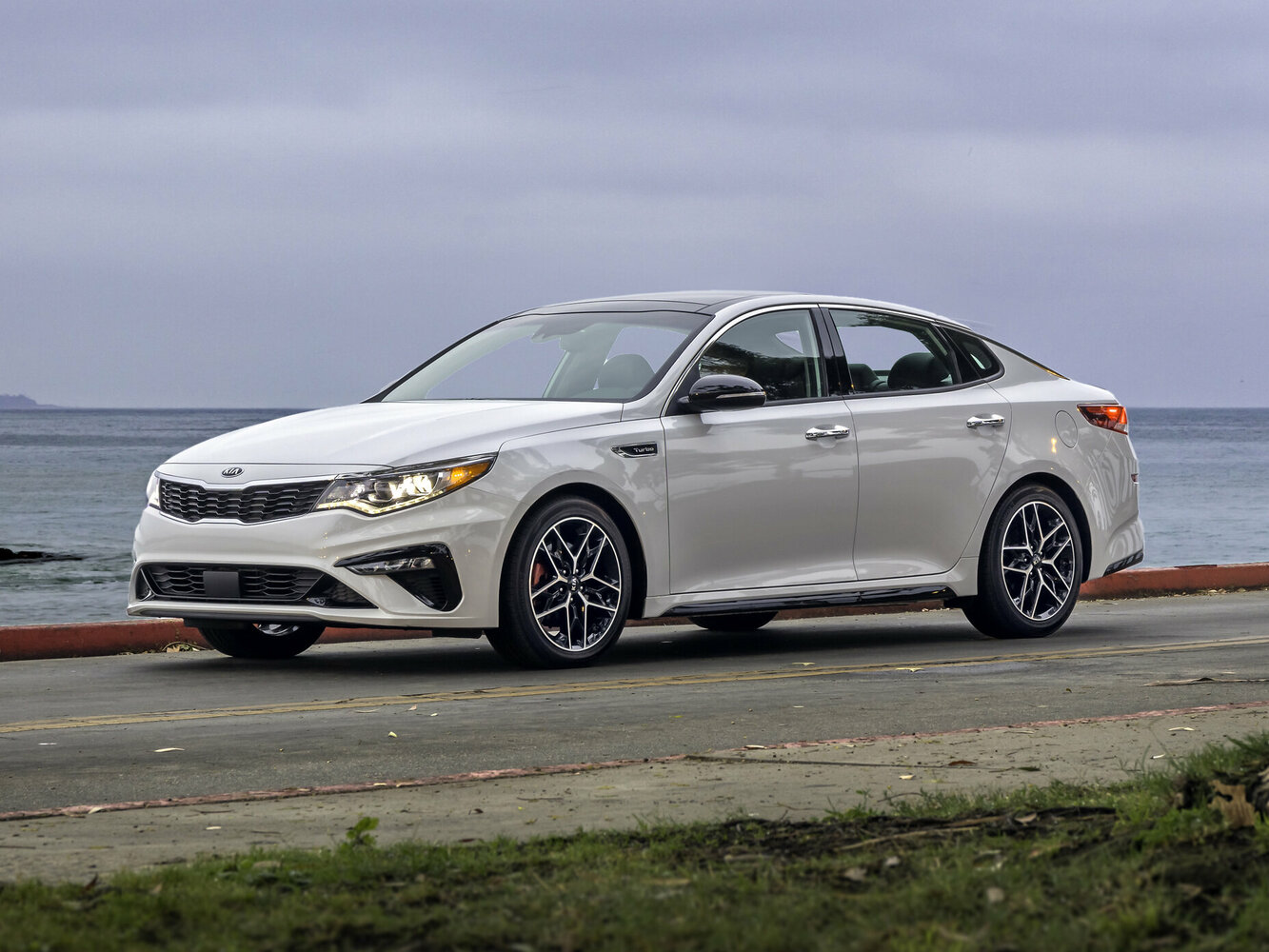 Kia Optima IV (2015-2020) - Седан