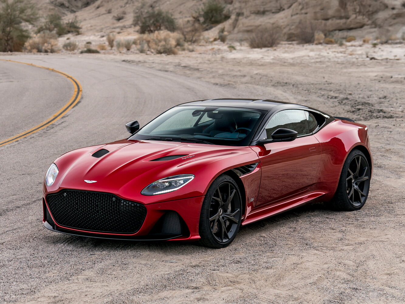 Aston Martin DBS III (2018-2024) - Купе