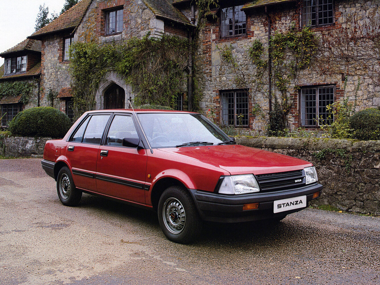 Datsun Stanza II (1982-1986) - Седан