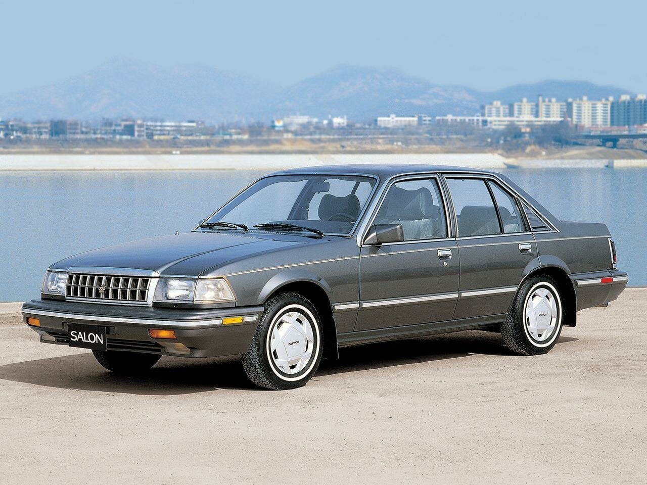 Daewoo Royale I (1981-1992) - Седан Salon
