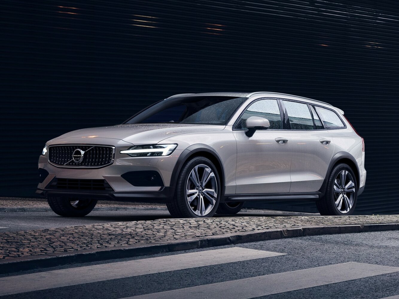 Volvo V60 Cross Country II (2018-2026) - Универсал 5 дв.