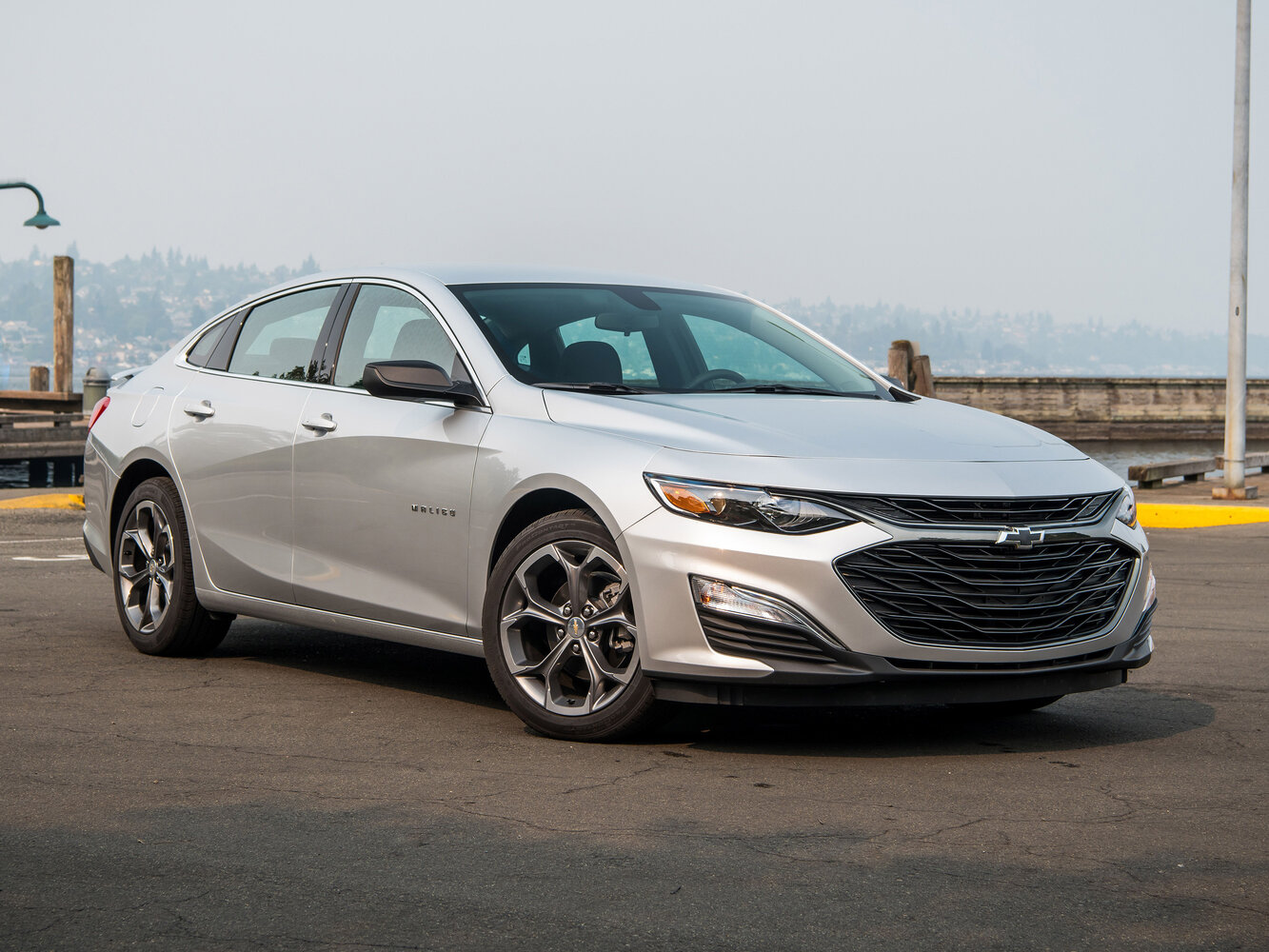 Chevrolet Malibu IX (2015-2026) - Седан