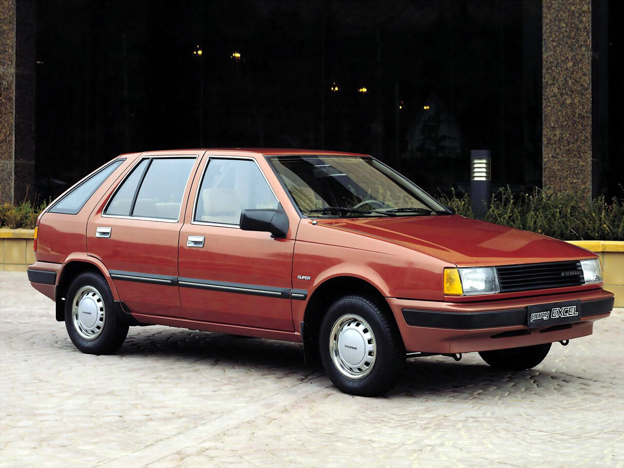 Hyundai Pony X1 (1985-1989) - Хэтчбек 5 дв.