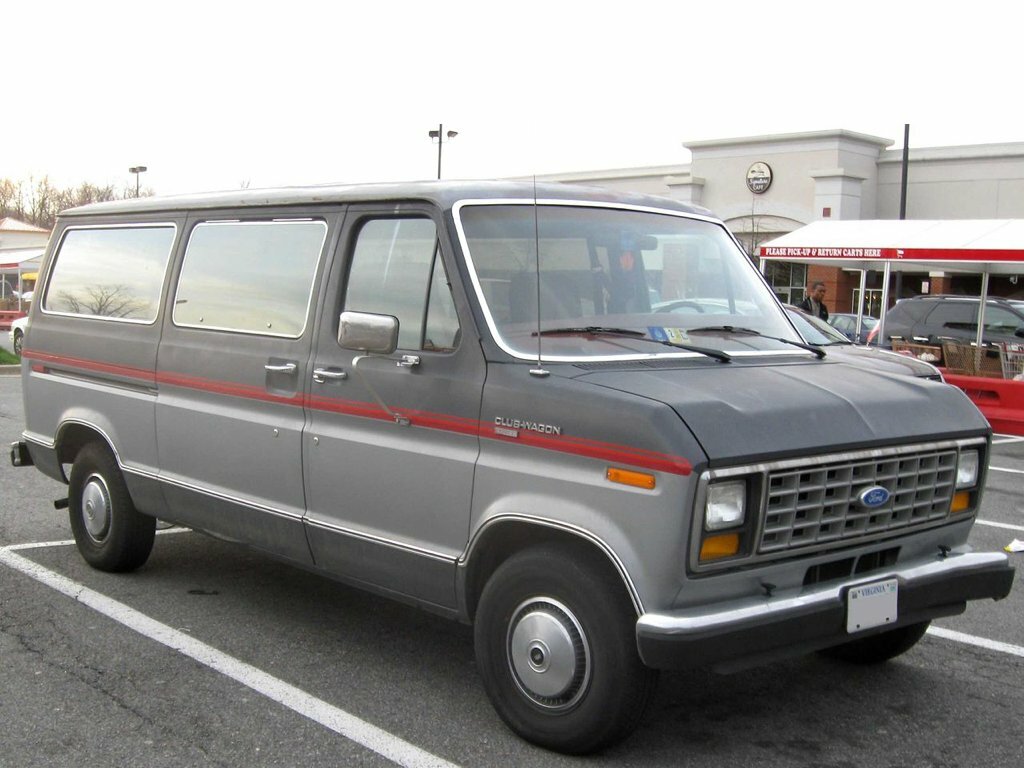 Ford Econoline III (1975-1992) - Минивэн