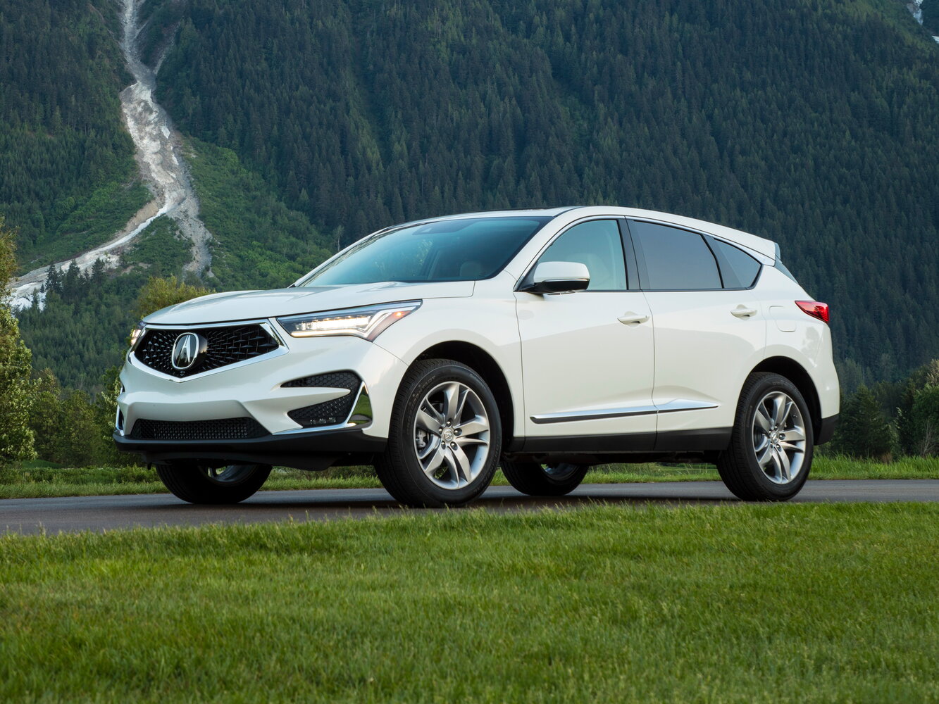 Acura RDX III (2018-2026) - Внедорожник 5 дв.