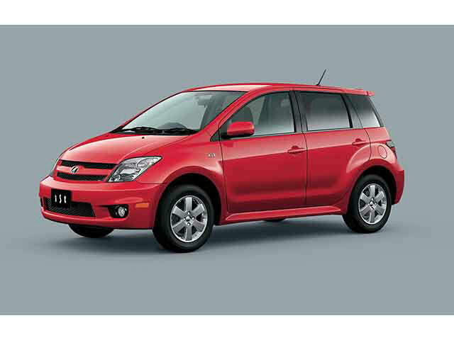 Toyota Ist I (2001-2007) - Хэтчбек 5 дв.