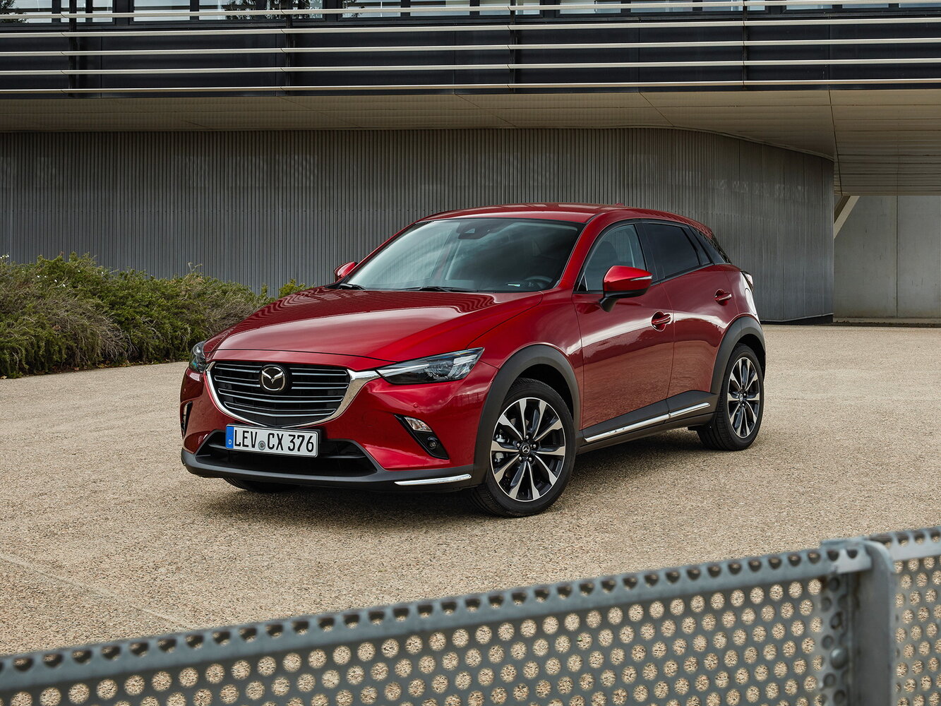 Mazda CX-3 I (2015-2026) - Внедорожник 5 дв.