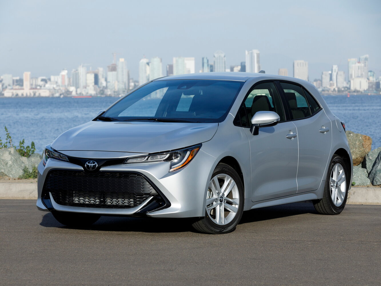 Toyota Corolla XII (2018-2026) - Хэтчбек 5 дв.