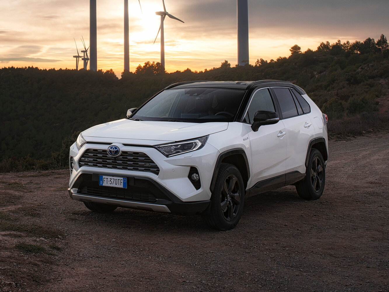 Toyota RAV4 V (2018-2026) - Внедорожник 5 дв.