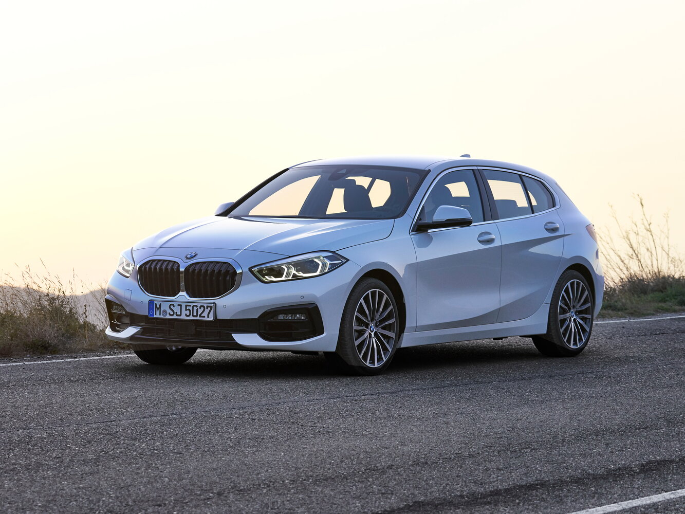 BMW 1 серии III (2017-2024) - Хэтчбек 5 дв.