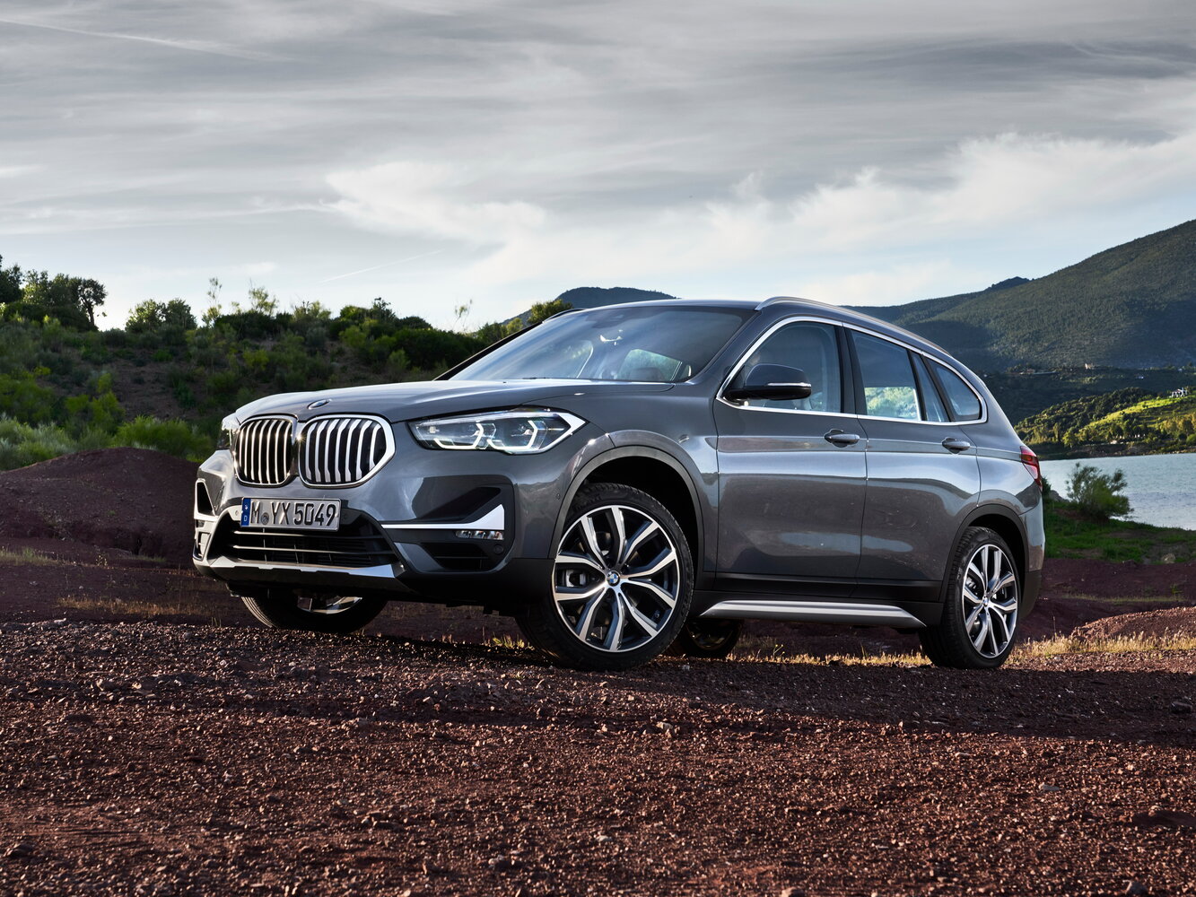 BMW X1 II (2015-2022) - Внедорожник 5 дв.