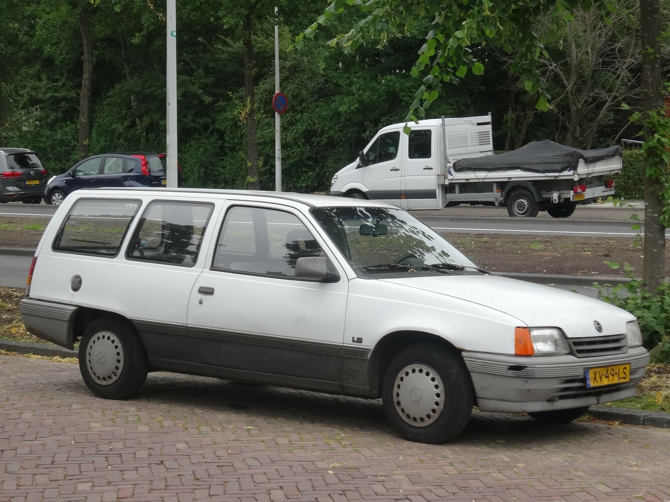 Opel Kadett E (1984-1993) - Универсал 3 дв.