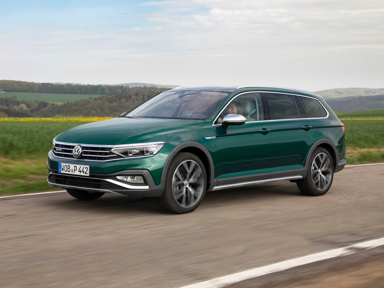 Volkswagen Passat B8 (2014-2023) - Универсал 5 дв. Alltrack