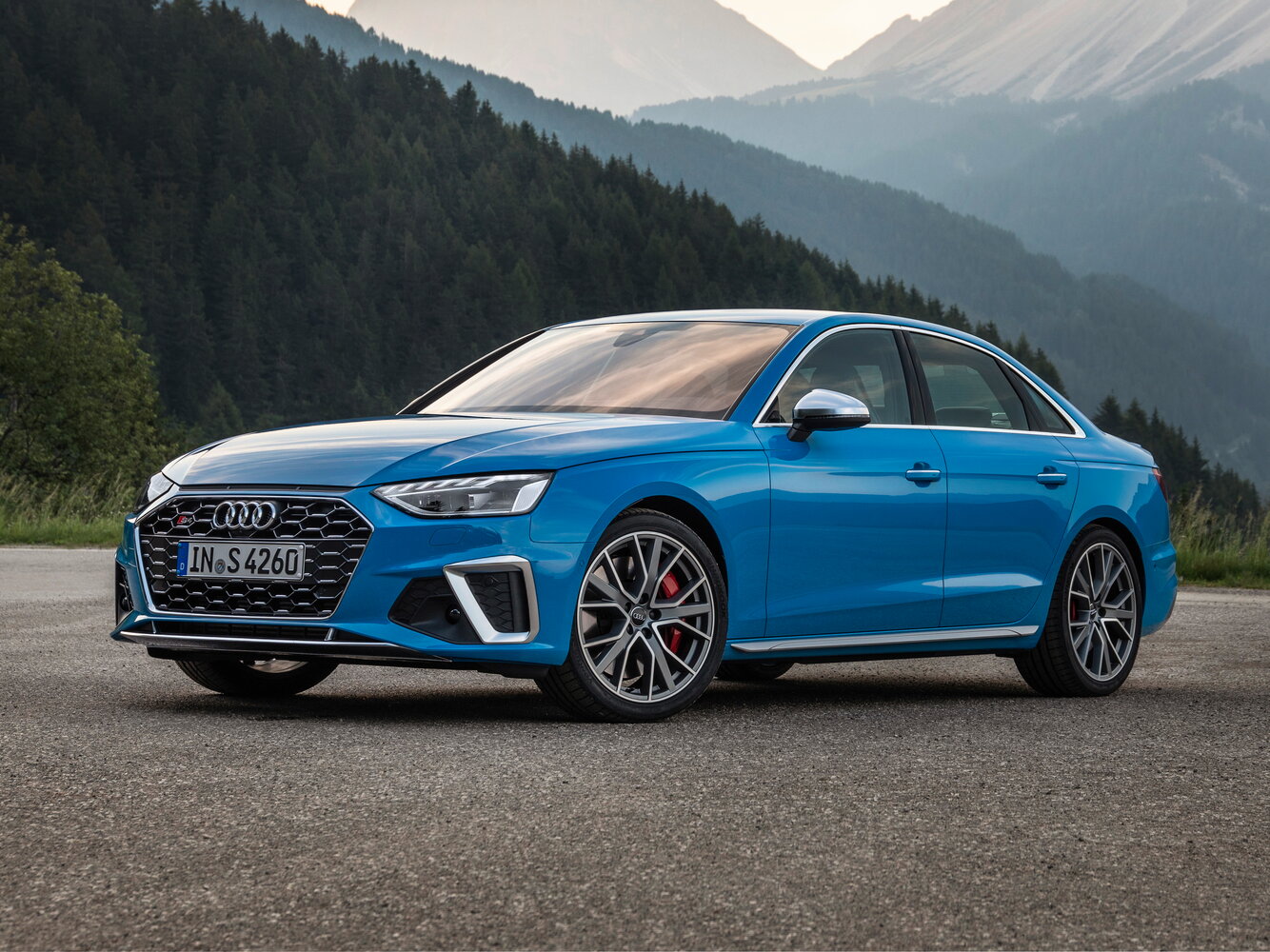 Audi S4 V (2016-2026) - Седан