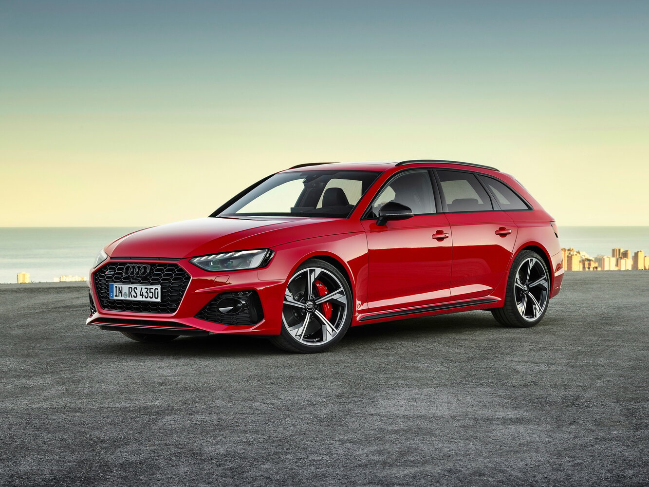 Audi RS 4 IV (2017-2026) - Универсал 5 дв.