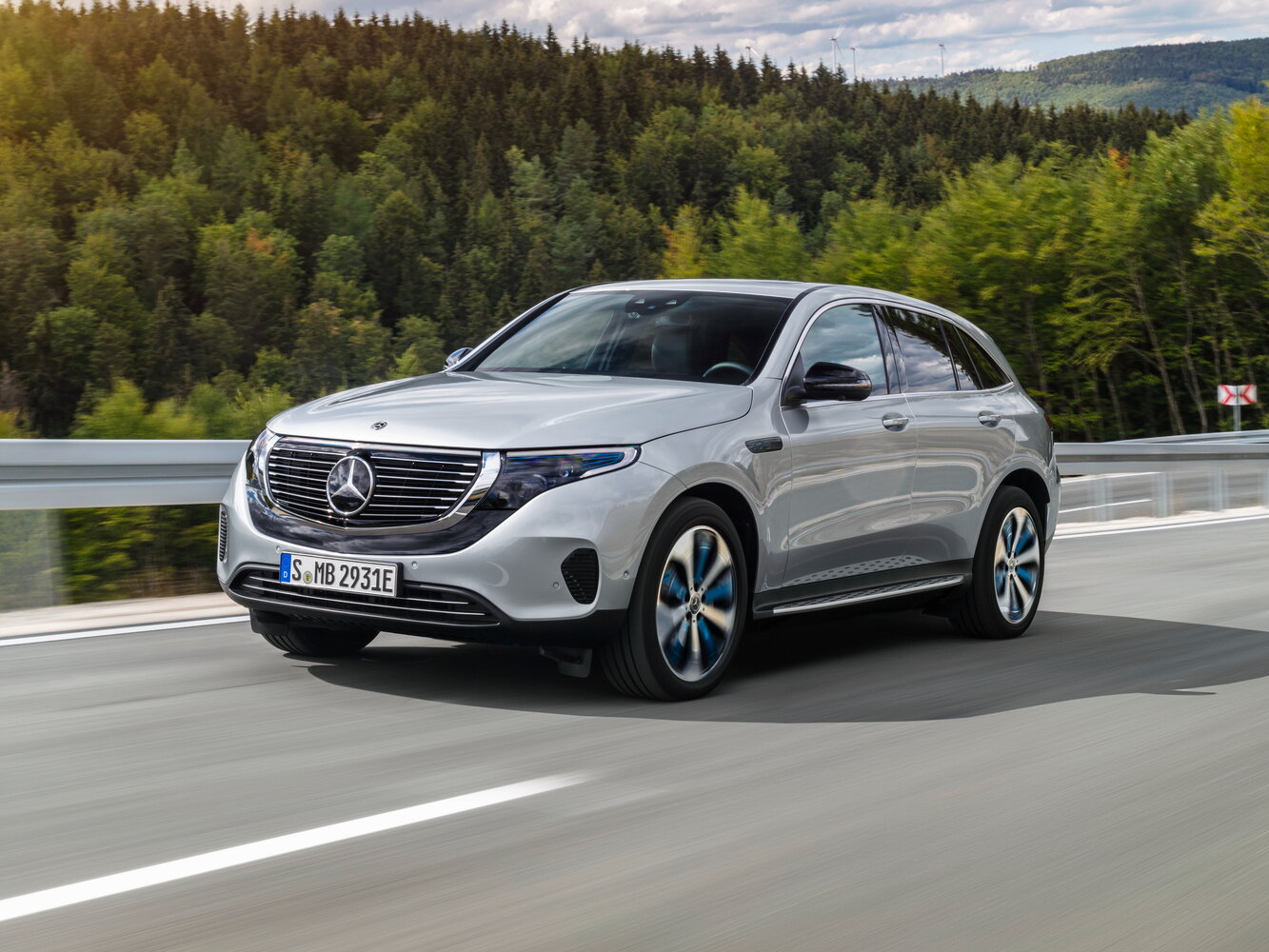 Mercedes-Benz EQC I (2019-2023) - Внедорожник 5 дв.