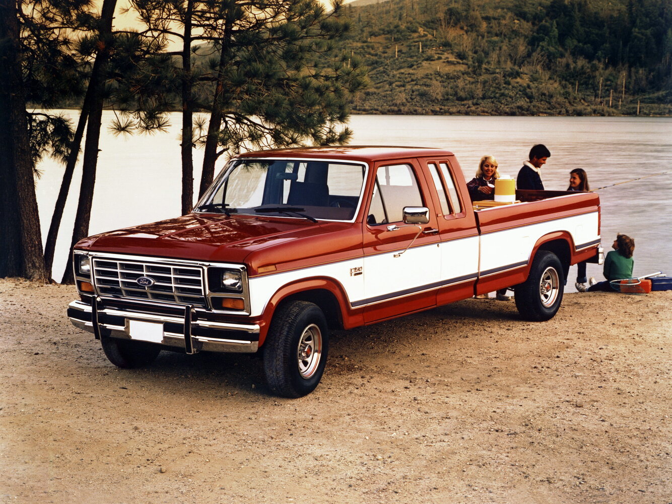 Ford F-150 VII (1979-1986) - Пикап Полуторная кабина