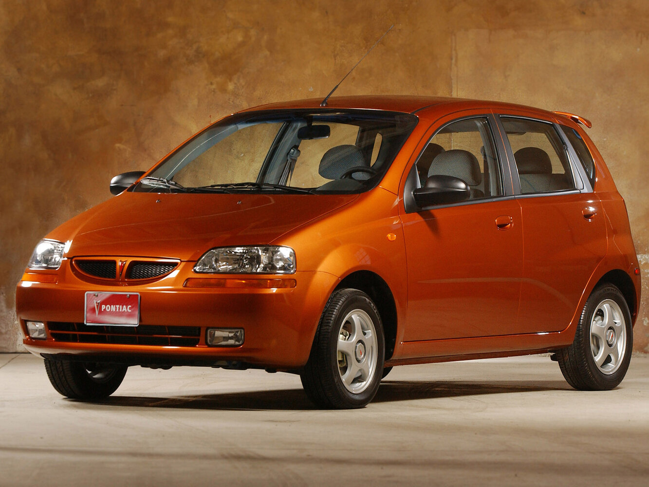 Pontiac Wave T200 (2004-2006) - Хэтчбек 5 дв.