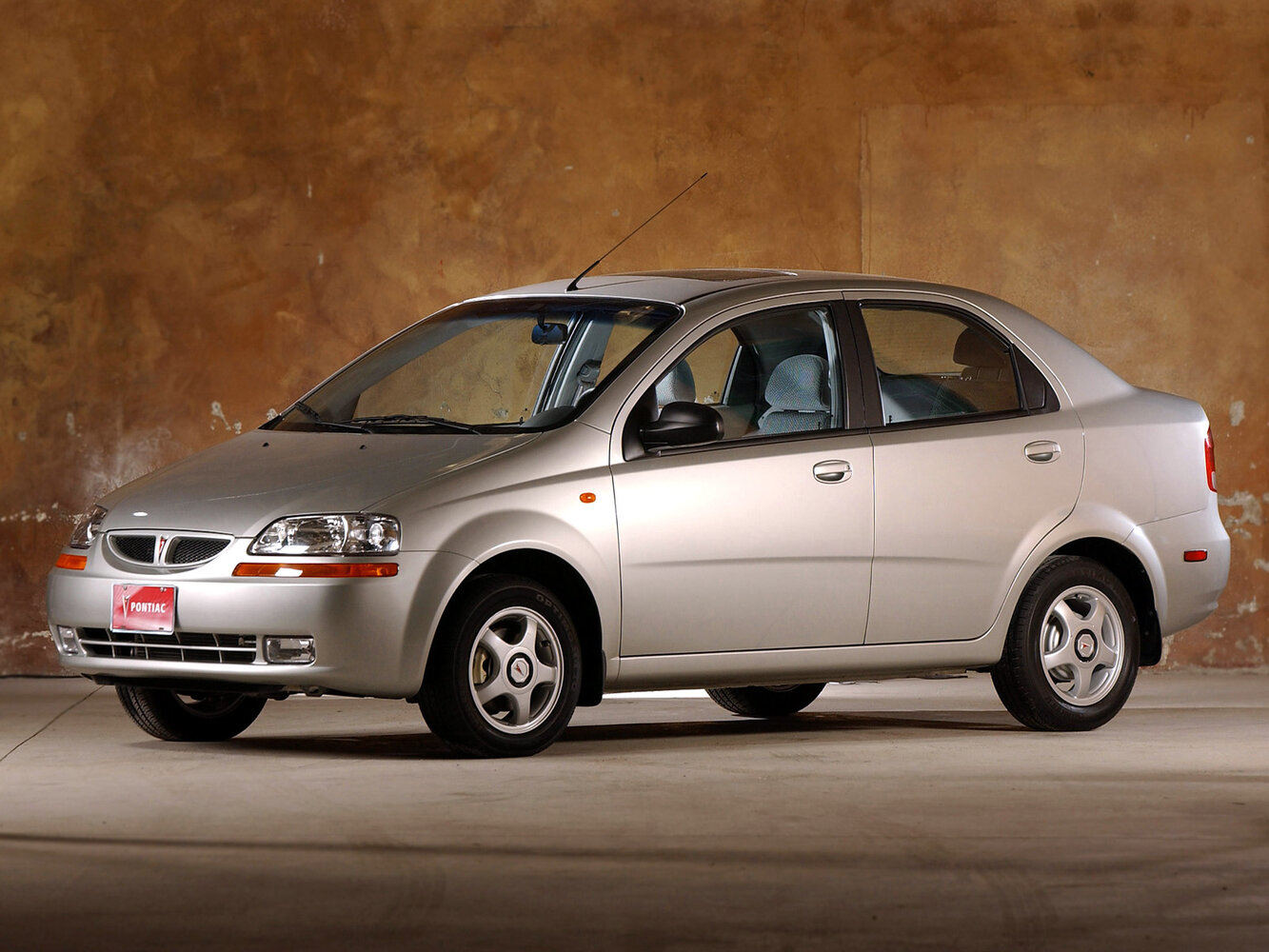 Pontiac Wave T200 (2004-2006) - Седан