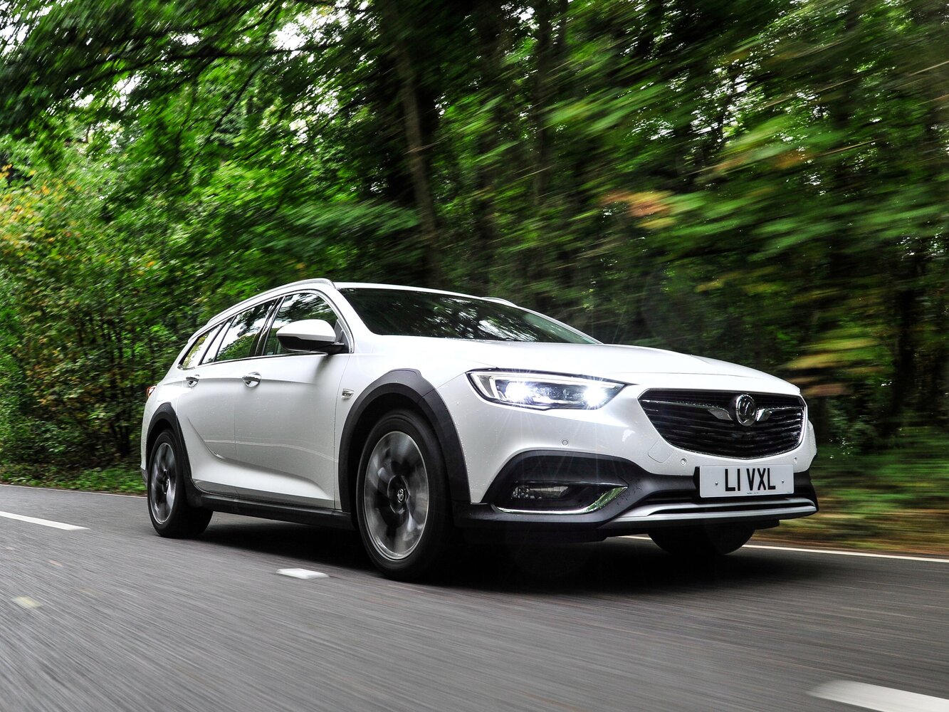 Vauxhall Insignia II (2017-2022) - Универсал 5 дв. Country Tourer