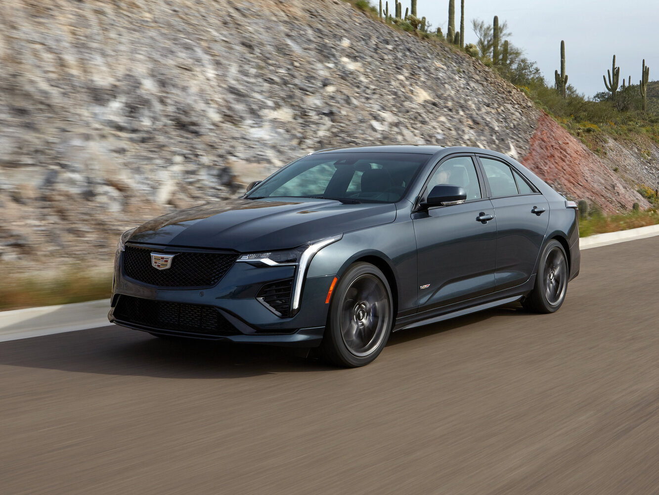 Cadillac CT4-V I (2019-2026) - Седан