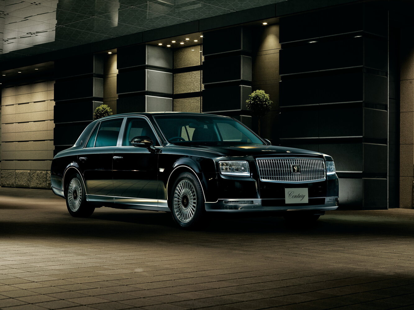 Toyota Century III (2018-2026) - Седан