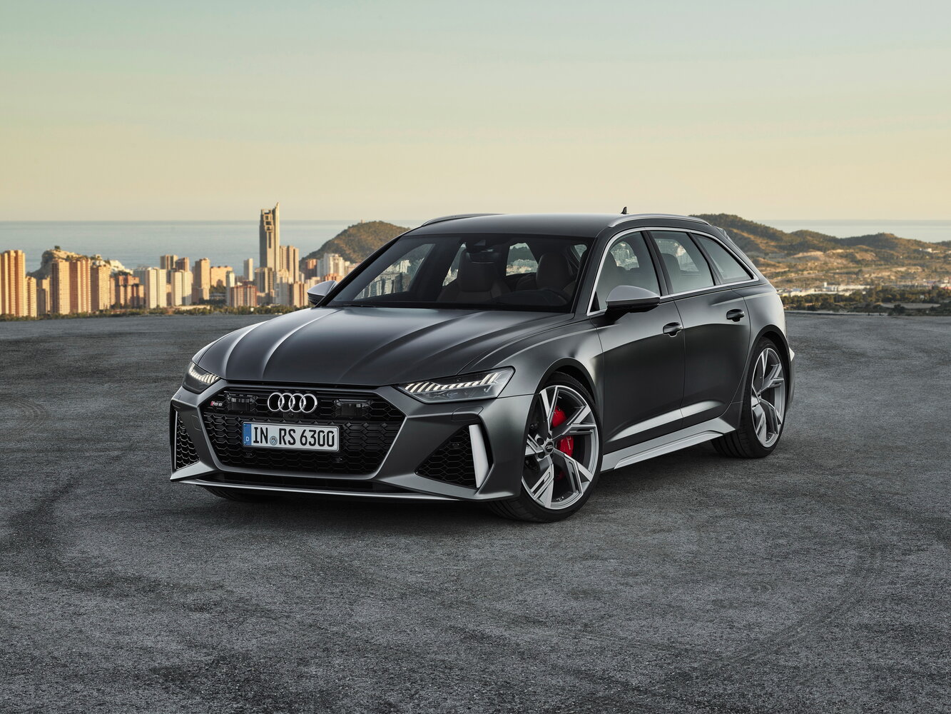 Audi RS 6 IV (2019-2025) - Универсал 5 дв.