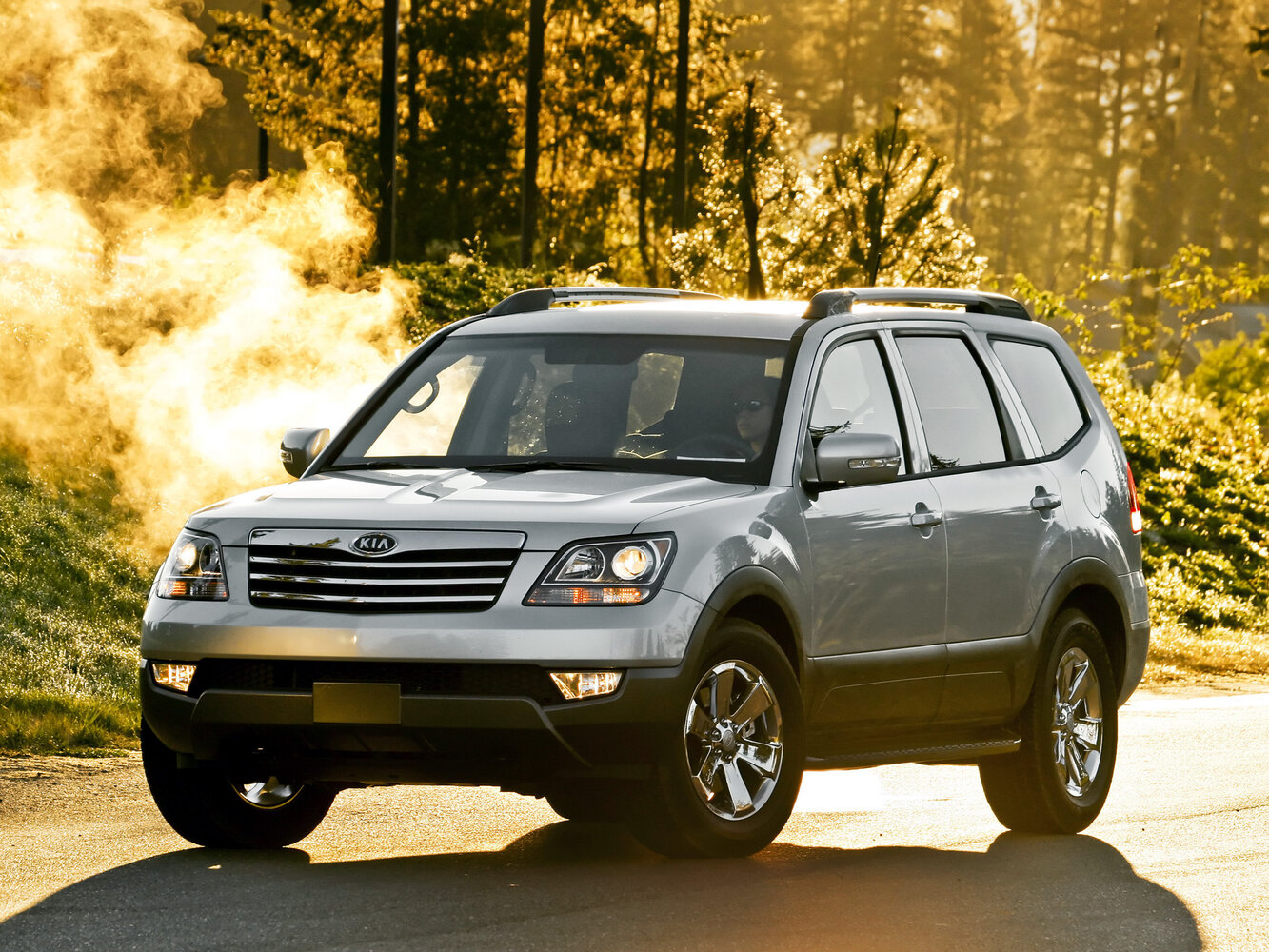 Kia Borrego I (2008-2011) - Внедорожник 5 дв.